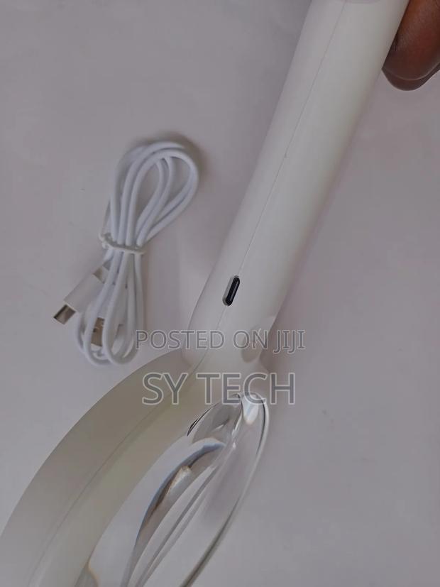 USB Rechargeable 110mm Hand Held Magnifier - thumbnail 4