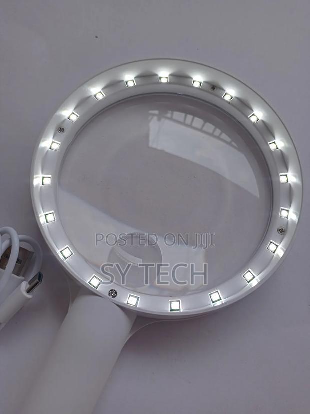 USB Rechargeable 110mm Hand Held Magnifier - thumbnail 6