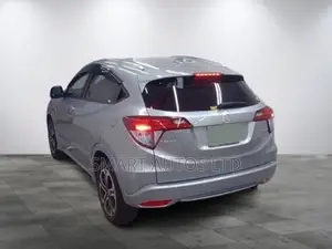 Honda Vezel 1.5 Hybrid 2WD 2017 Silver