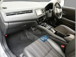 Honda Vezel 1.5 Hybrid 2WD 2017 Silver