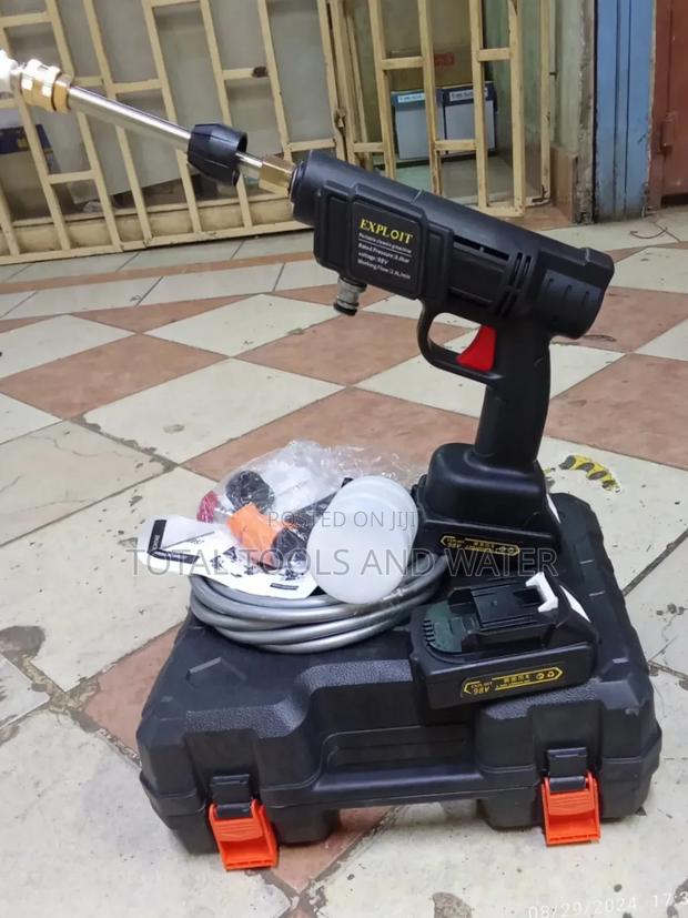 Portable Cordless Pressure Washer 98v + Polyurethane Pipe - main view