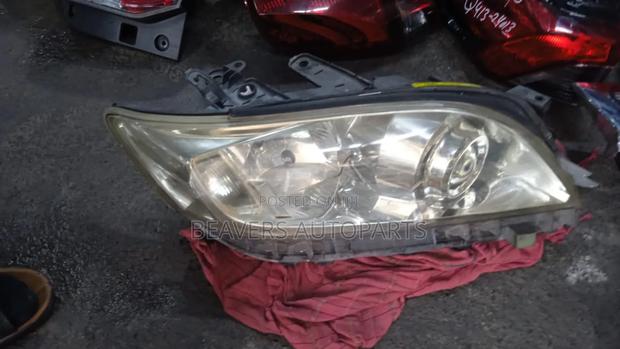 Toyota Vanguard Zenon Headlight