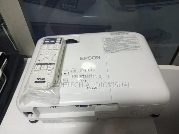 _Epson Eb- E01 Projector - main view