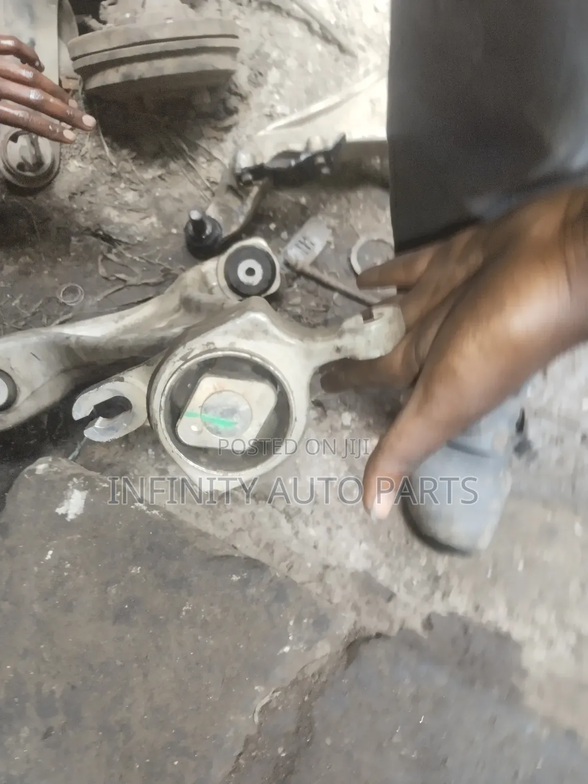 Mercedes Benz W251 Ml 350 Lower Control Arms