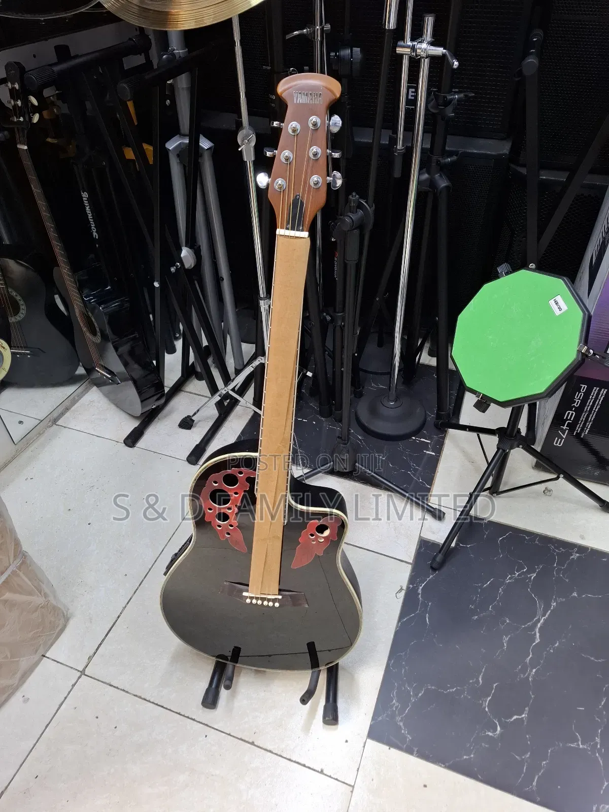 Yamaha Semi Acoustic Size 41 Box Guitar