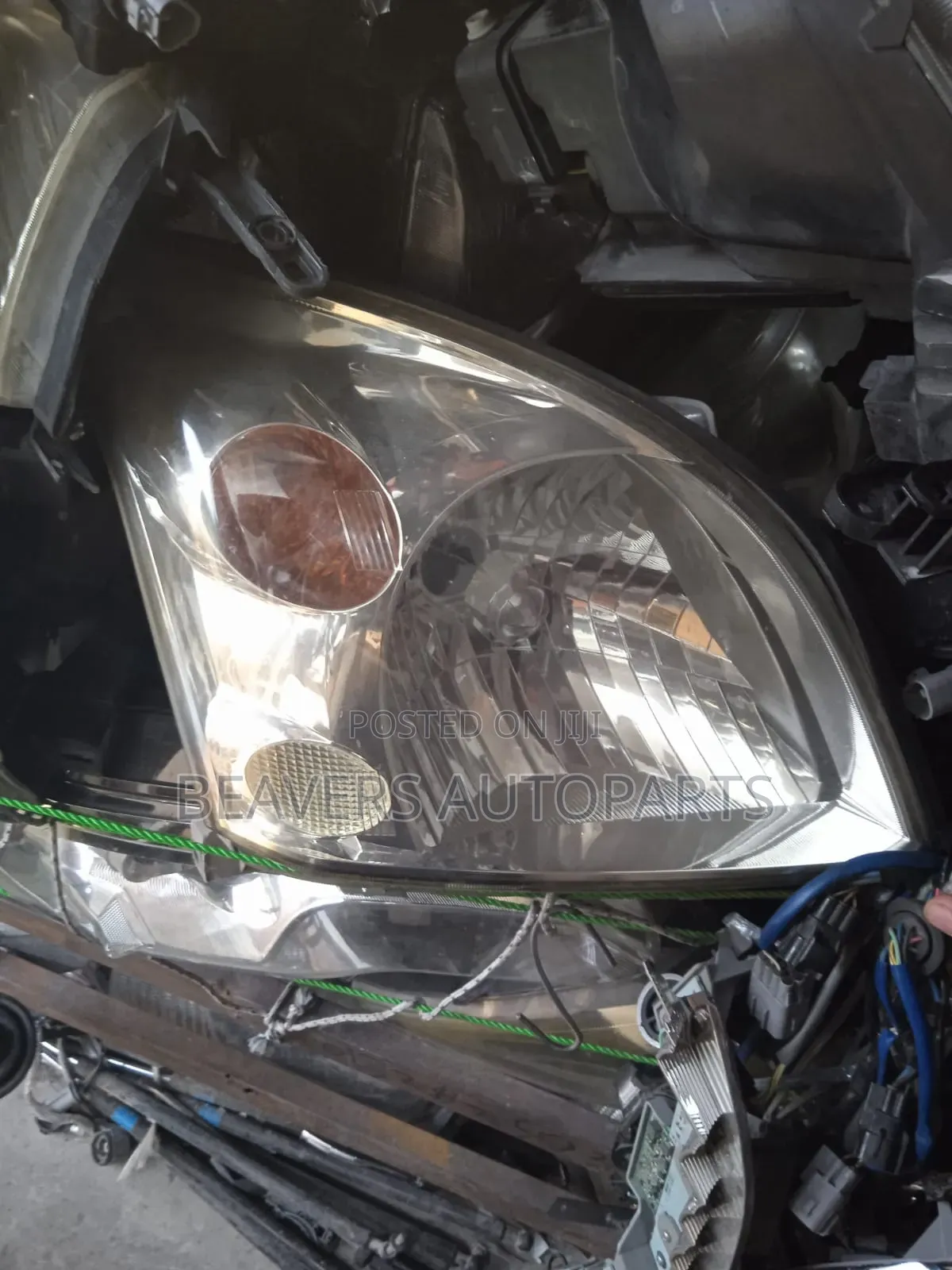 Prado 120 Headlight