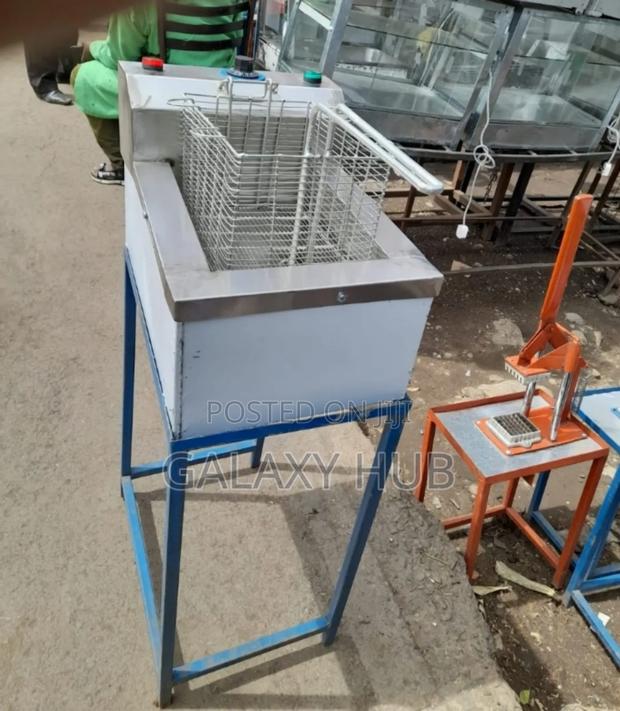 Jua Kali Commercial Eletric Single Deep Flyer With Stand - main view