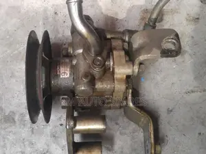 Nissan YD25 Power Steering Pump for Navara, Caravan, Murano.