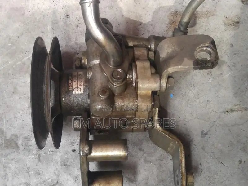 Nissan YD25 Power Steering Pump for Navara, Caravan, Murano.