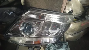 Toyota Noah 2015-2018 Headlight