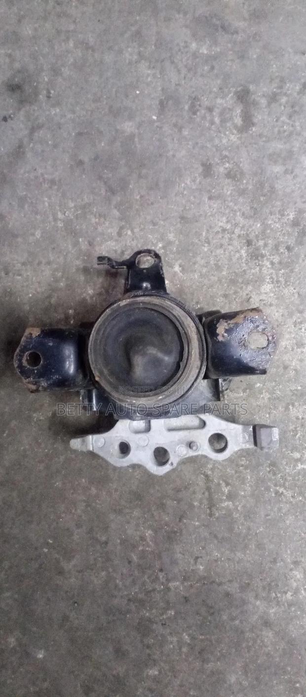 Suzuki Alto Engine Mountain - thumbnail 3