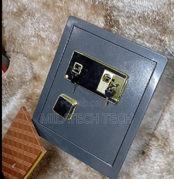 Home/Hotel Safe Boxes Fingerprint Lock Small Safes