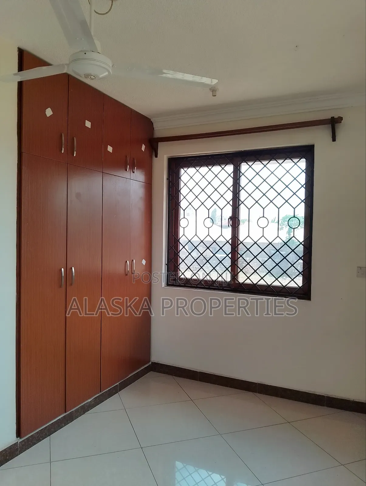 3bdrm Apartment in Beach Road Estate, Nyali for rent
