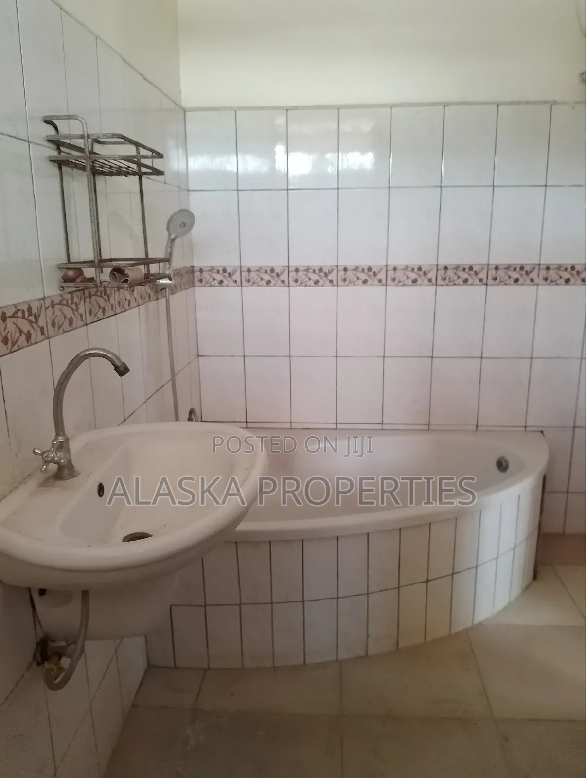 3bdrm Apartment in Beach Road Estate, Nyali for rent