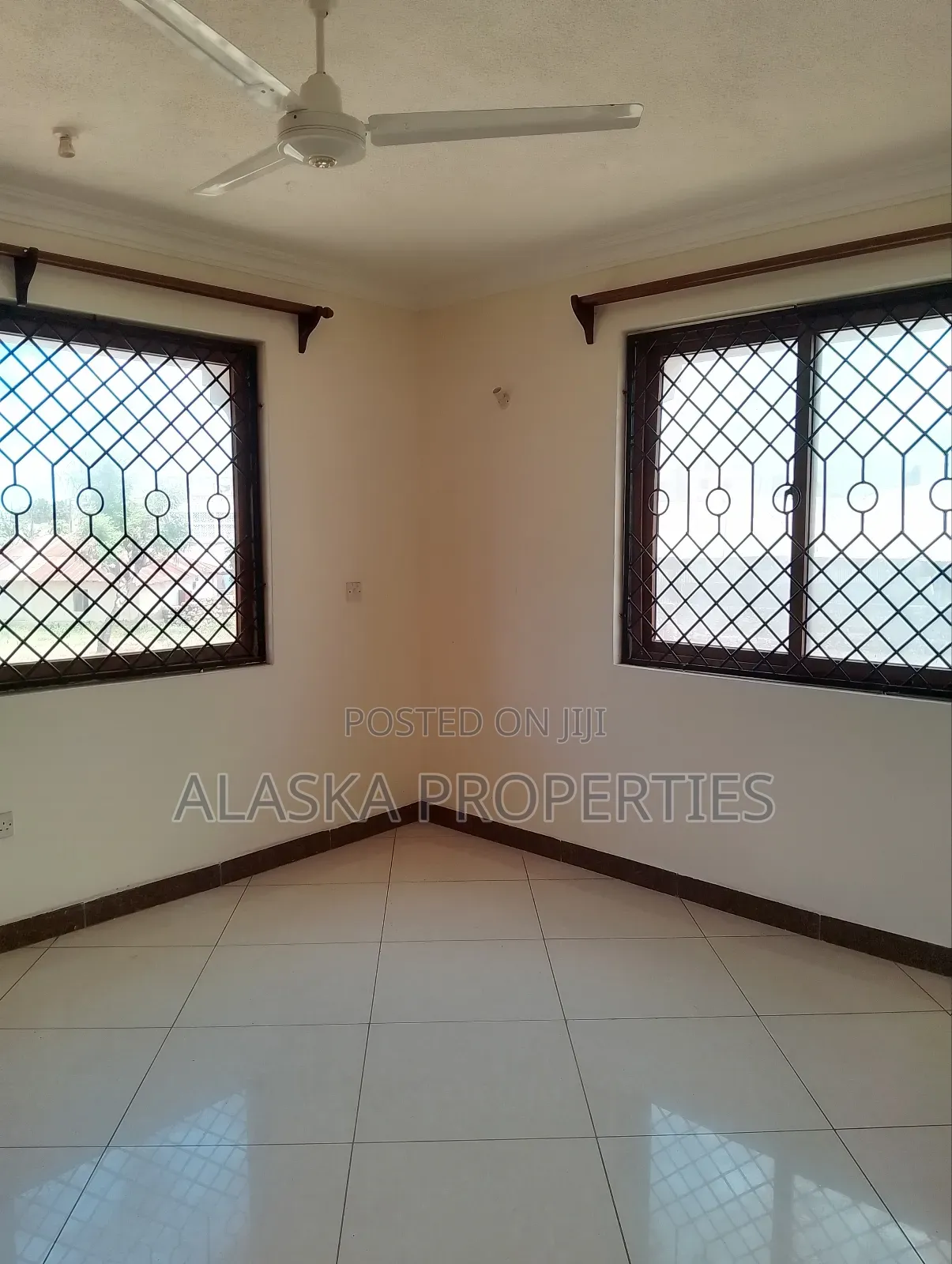 3bdrm Apartment in Beach Road Estate, Nyali for rent