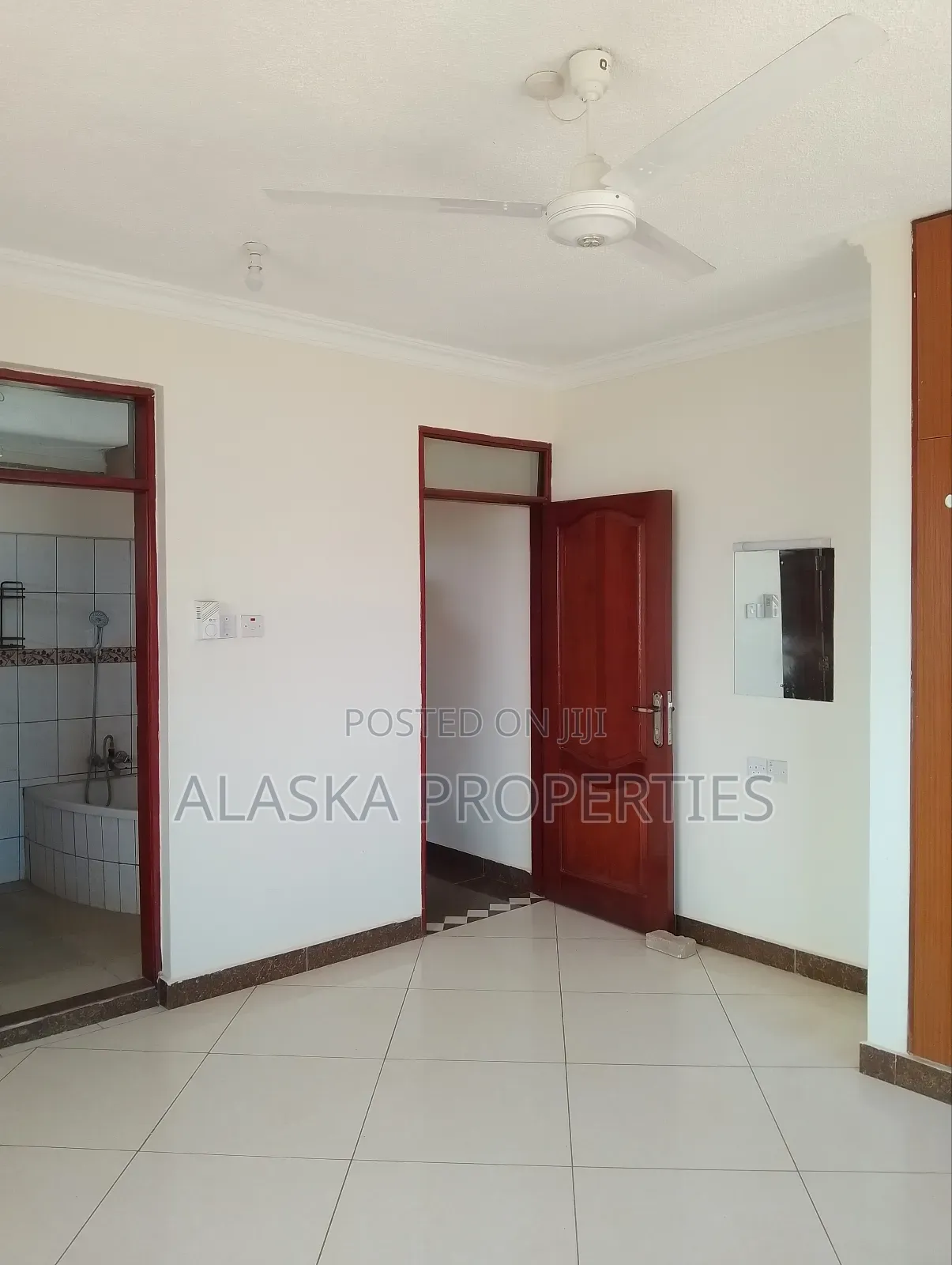 3bdrm Apartment in Beach Road Estate, Nyali for rent