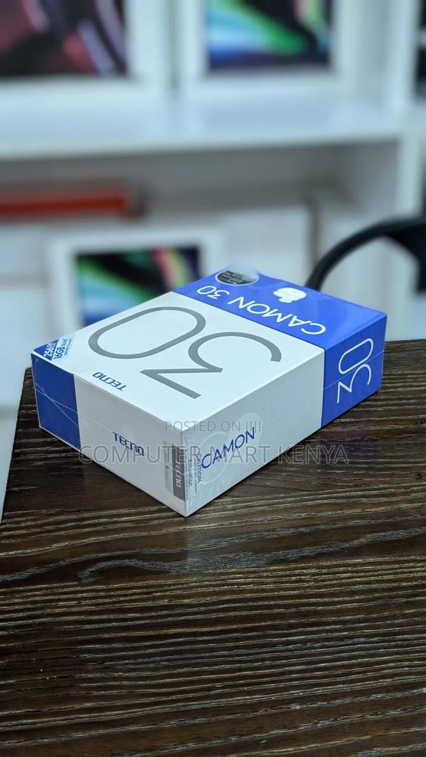 New Tecno Camon 30 256 GB White - thumbnail 2