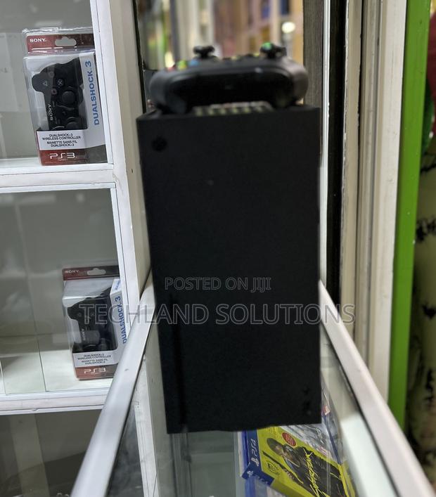 Ex Uk Xbox Series X Console - thumbnail 3