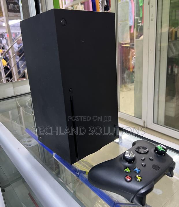 Ex Uk Xbox Series X Console - main view