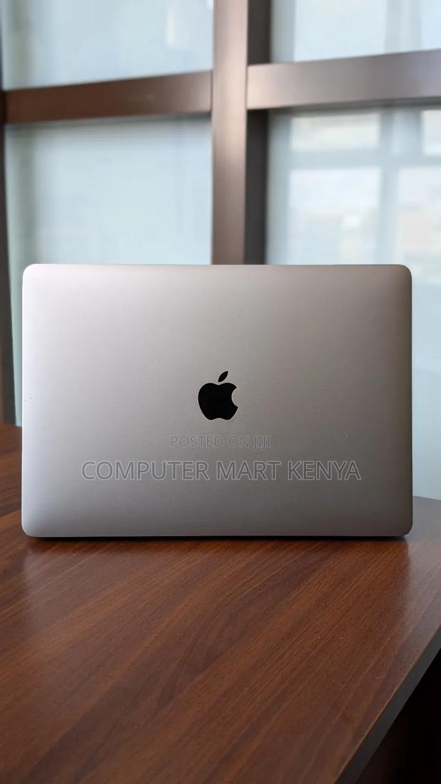 Laptop Apple MacBook Pro 8GB Apple M1 SSD 256GB - thumbnail 2