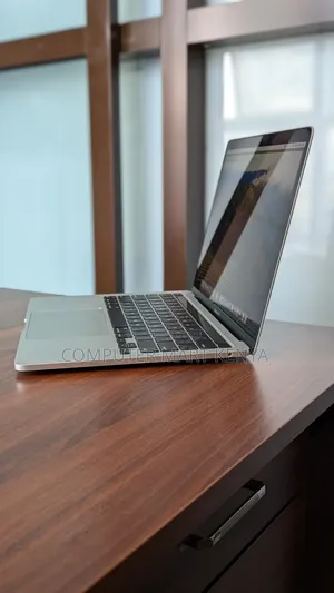 Laptop Apple MacBook Pro 8GB Apple M1 SSD 256GB