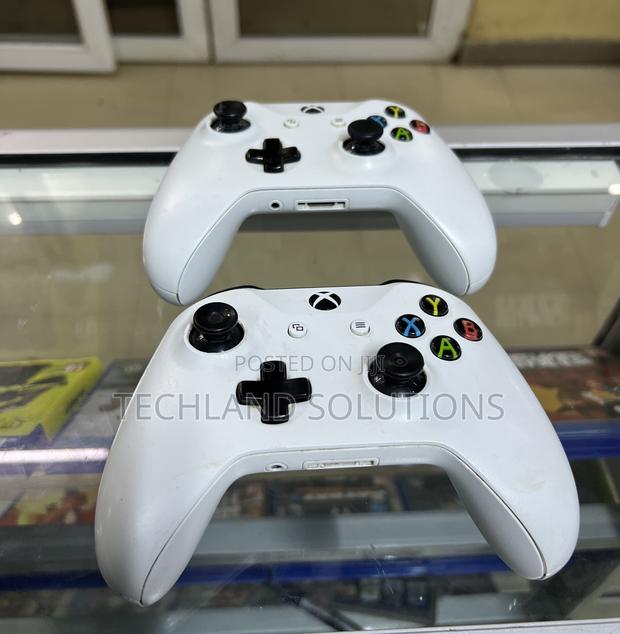 Xbox One Pads - thumbnail 2