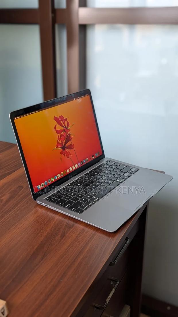 Laptop Apple MacBook Air 8GB Intel Core I5 SSD 512GB - main view