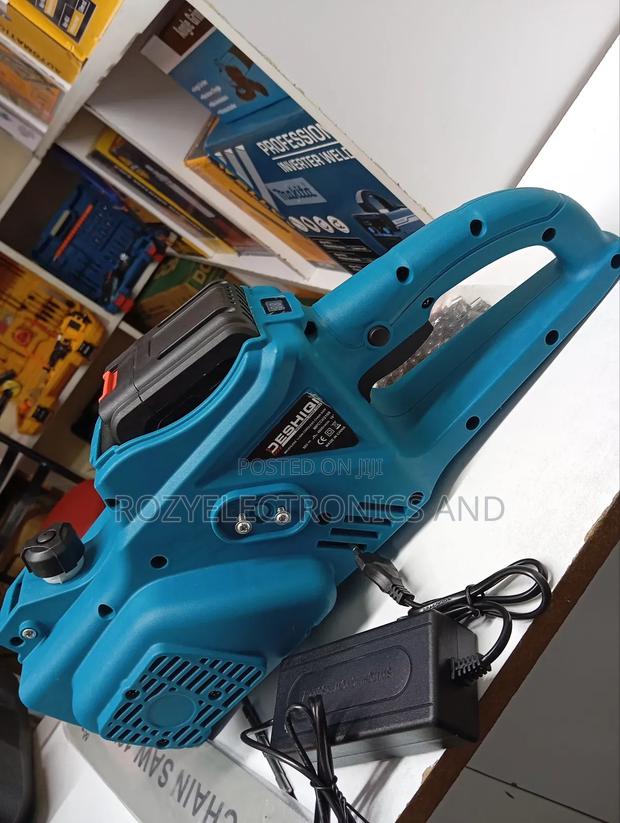 Cordless Chainsaw - main view
