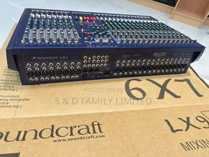 LX9 24 Channels Soundcraft Plain Mixer