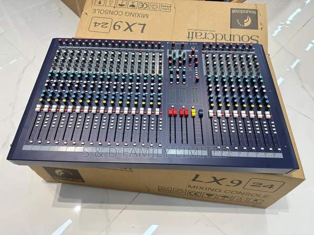 LX9 24 Channels Soundcraft Plain Mixer - main view