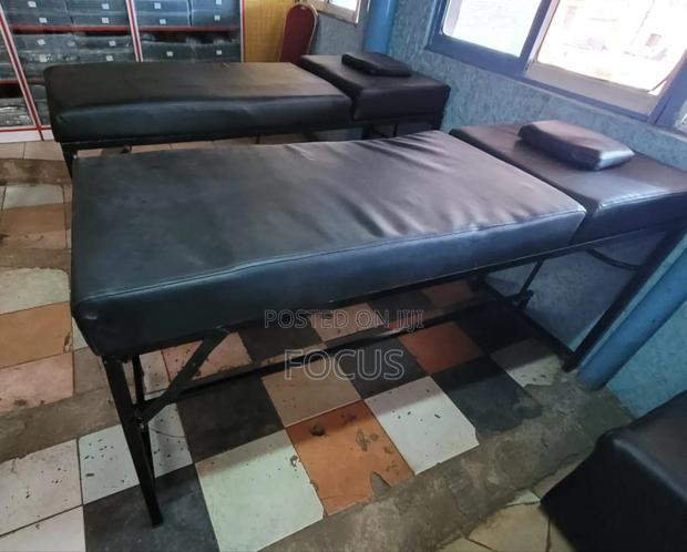 Massage Bed Comfortable, Legs Foldable ,Professional - thumbnail 3