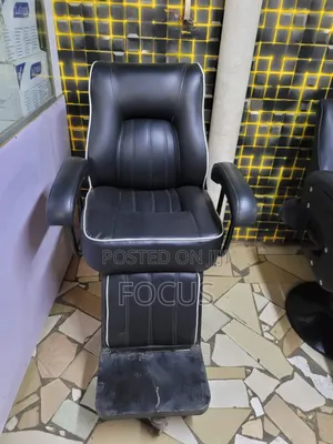 Silk and Comfortable Barber Chair Rotating Durable