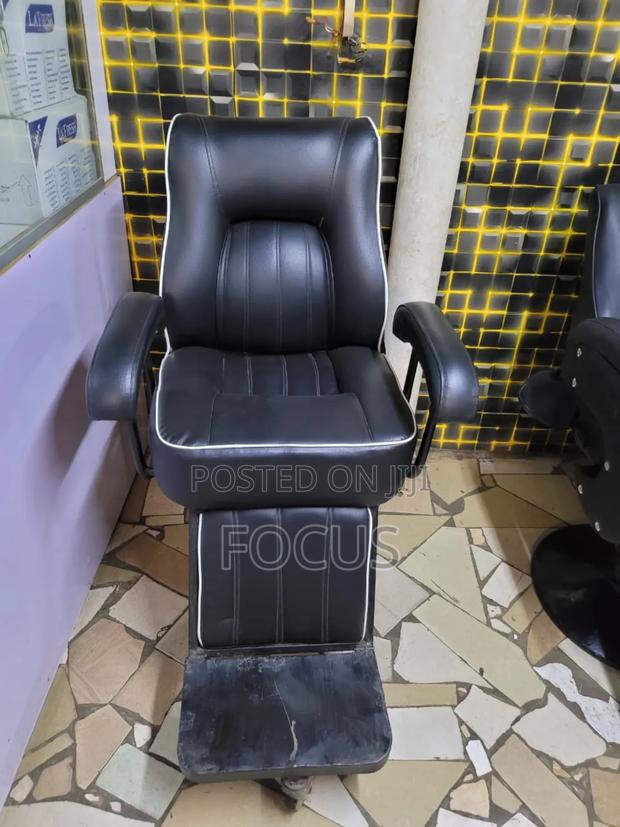 Silk and Comfortable Barber Chair Rotating Durable - thumbnail 3