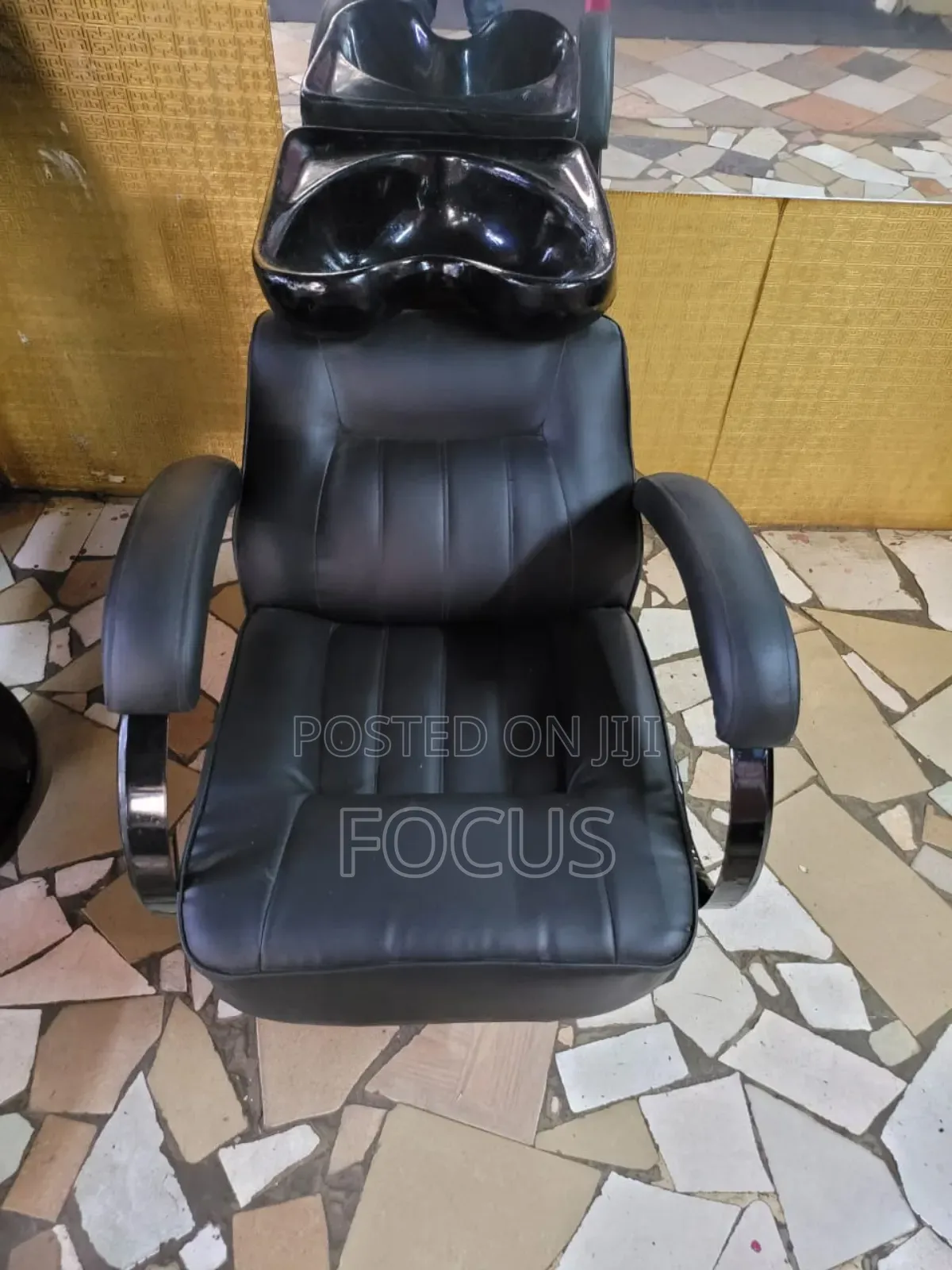 Black Salon/Barber Seat