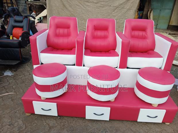 Pedicure Chair - main view