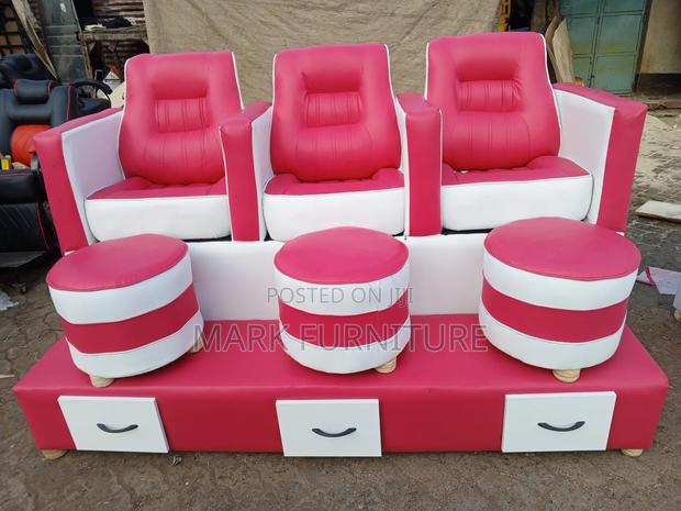 Pedicure Seat - main view