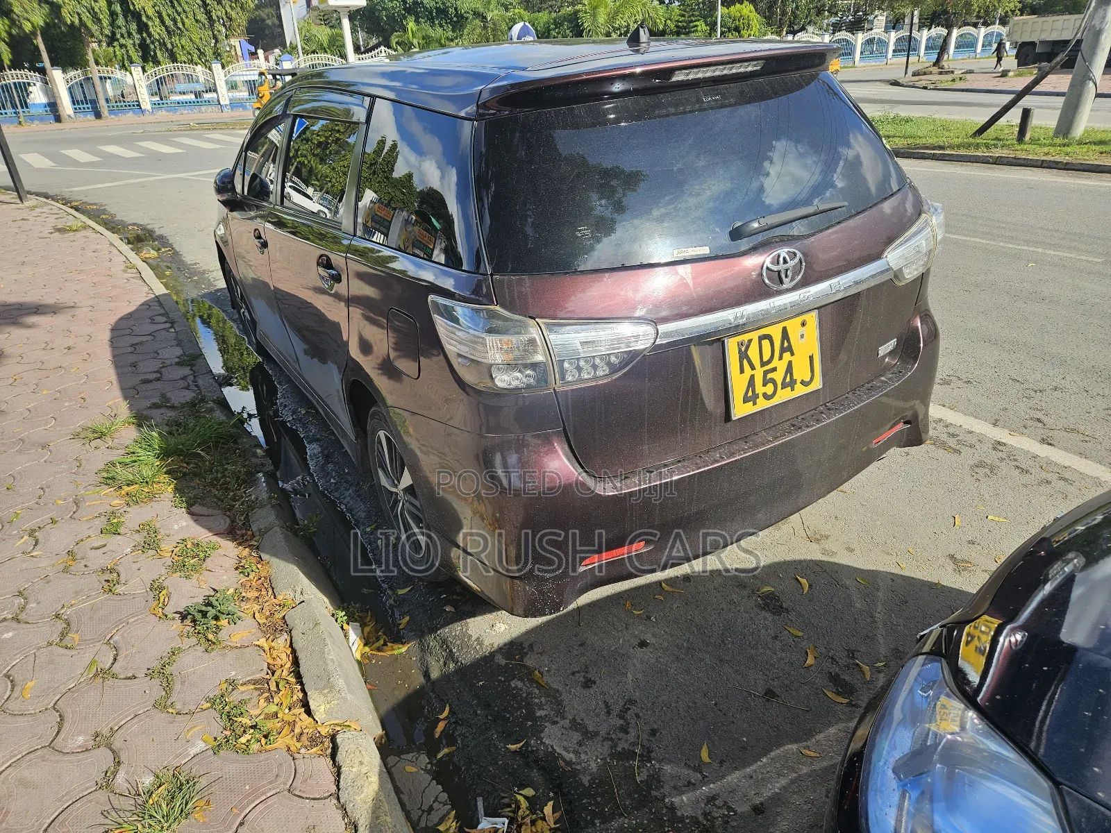 Toyota Wish 2013