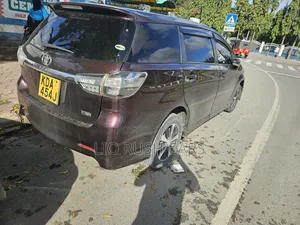 Toyota Wish 2013