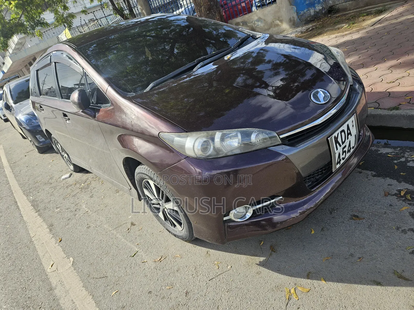 Toyota Wish 2013