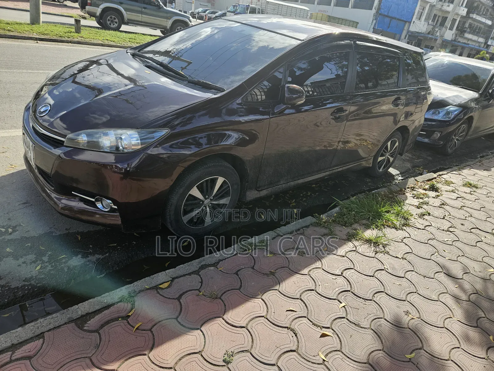 Toyota Wish 2013