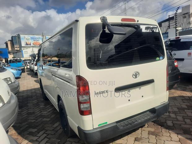 Toyota HiAce 2017 White - thumbnail 10