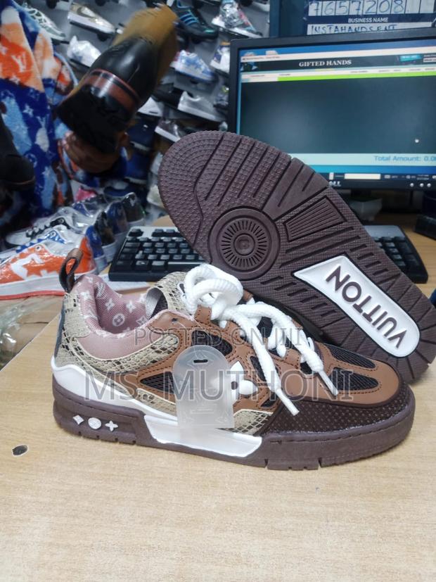 Lv 54 SIZE 40,41,42,43,44,45 - thumbnail 3