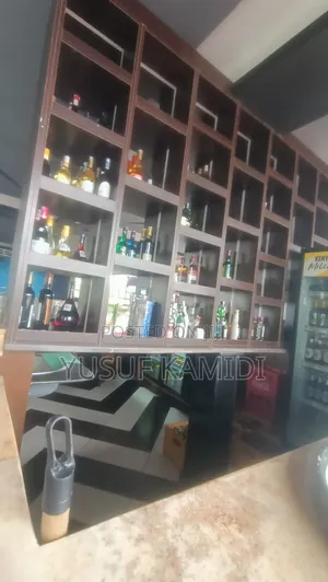 Kitchen Cabinets and Fittings