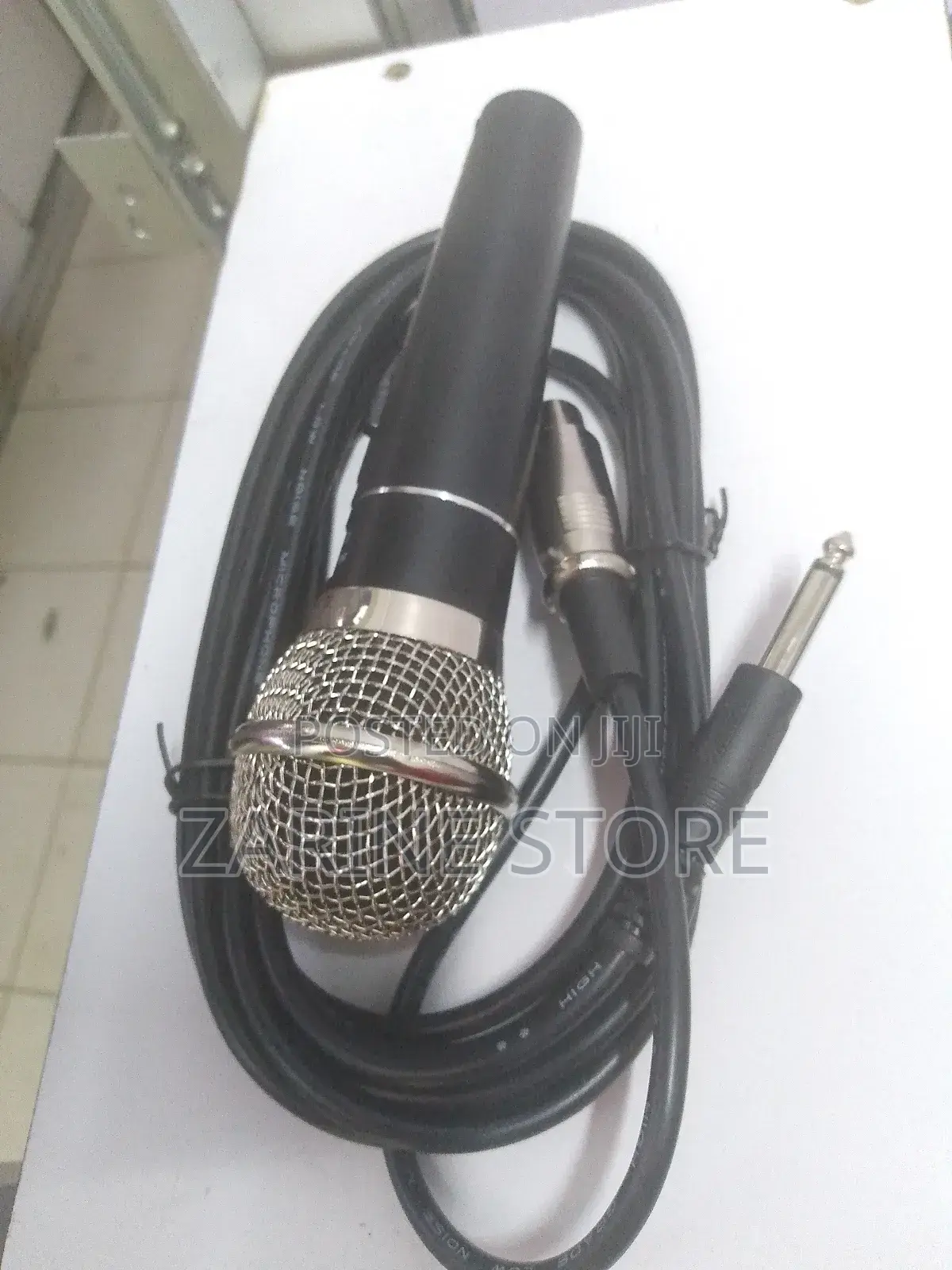 Wired Dynamic Microphone DM-604 for Stage Performance
