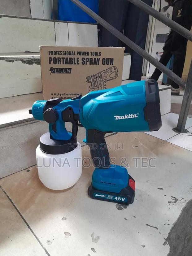 Cordless 46v Makita Spray Gun. - main view
