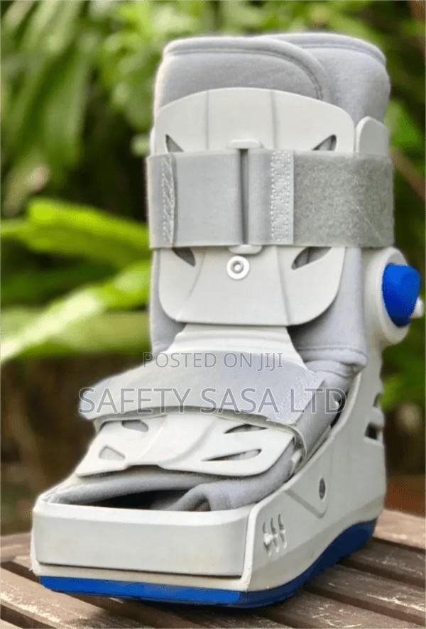 Dyna Easycast Short Airwalker Boot - main view