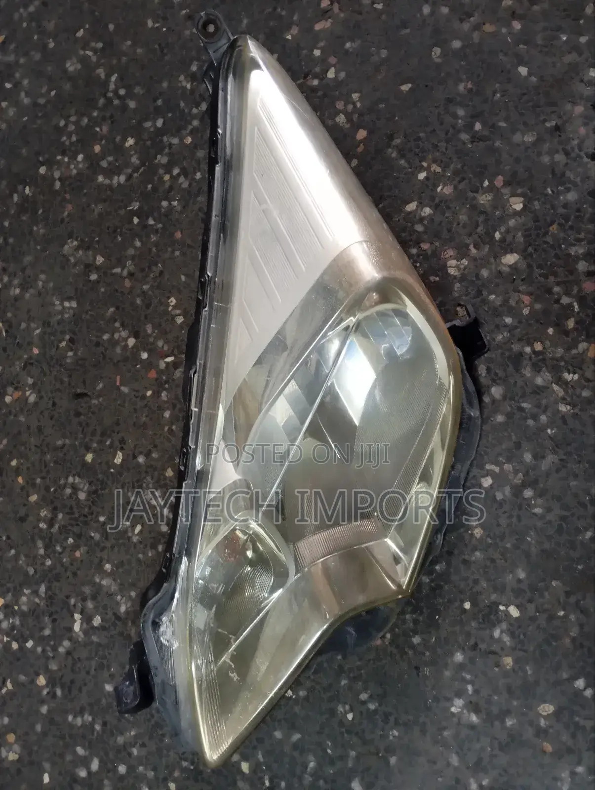 Ractis 2012 Headlight RHS