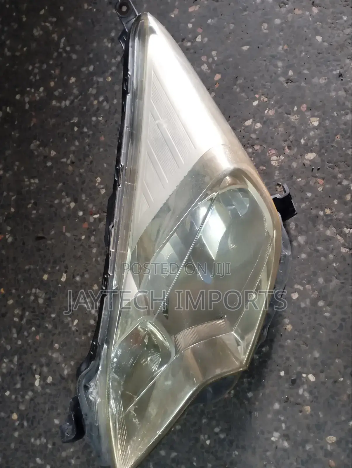 Ractis 2012 Headlight RHS