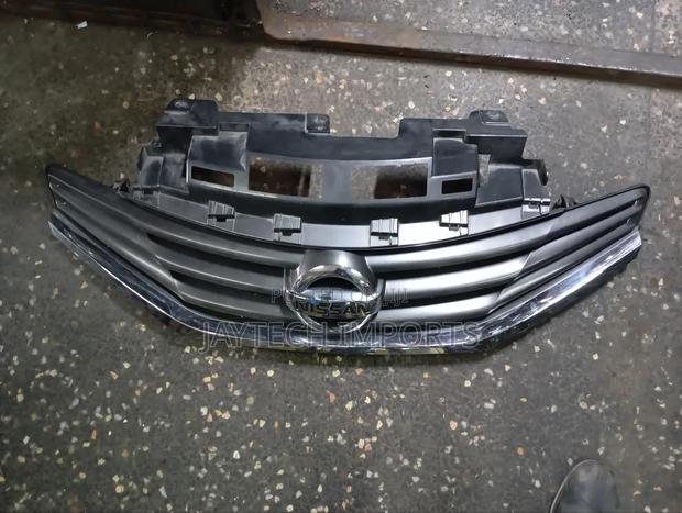Nissan Note Grill