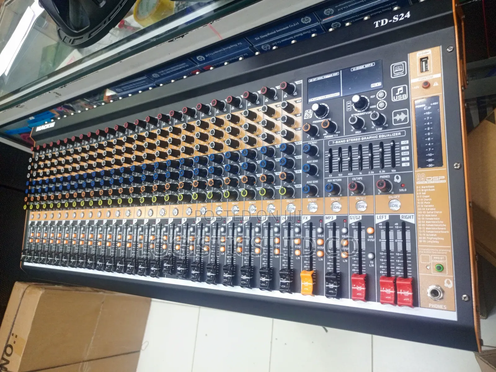 TD-S24 24channels Plain Mixer With 7-Band Stereo Graphics EQ